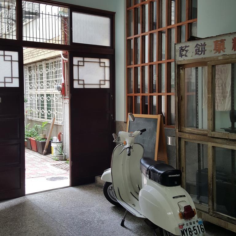 Ferienwohnung San Bu Strolling Tainan Exterior foto