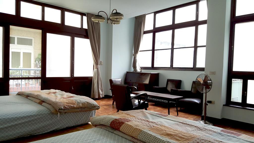 Ferienwohnung San Bu Strolling Tainan Exterior foto
