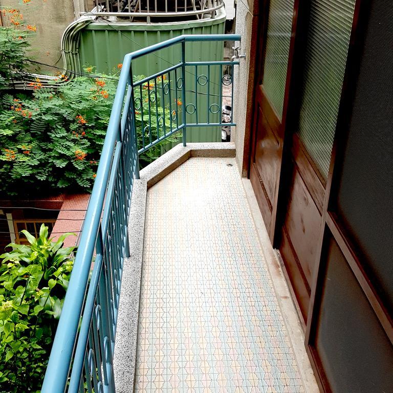Ferienwohnung San Bu Strolling Tainan Exterior foto