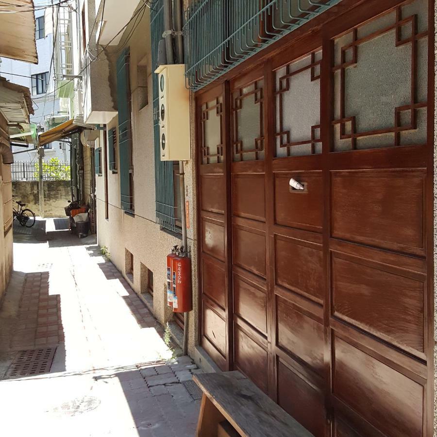 Ferienwohnung San Bu Strolling Tainan Exterior foto